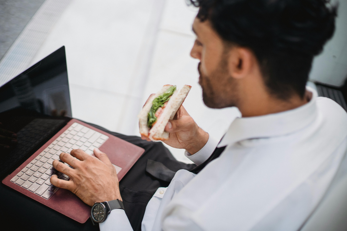 Meal Prep for Busy Professionals: How not to skip meals. Help people stick to healthy eating habits with meal prepping strategies.