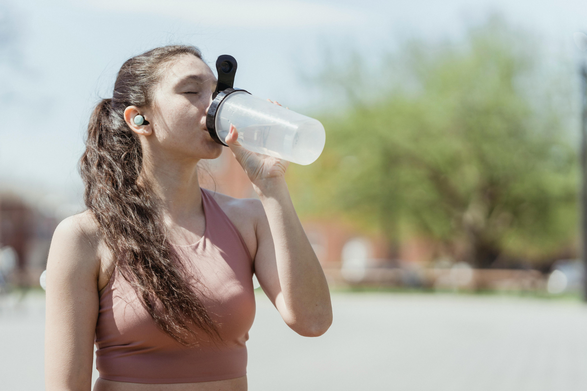 The Ultimate Summer Hydration Guide: Beyond Just Water – What to Drink (and eat) to Beat the Heat
