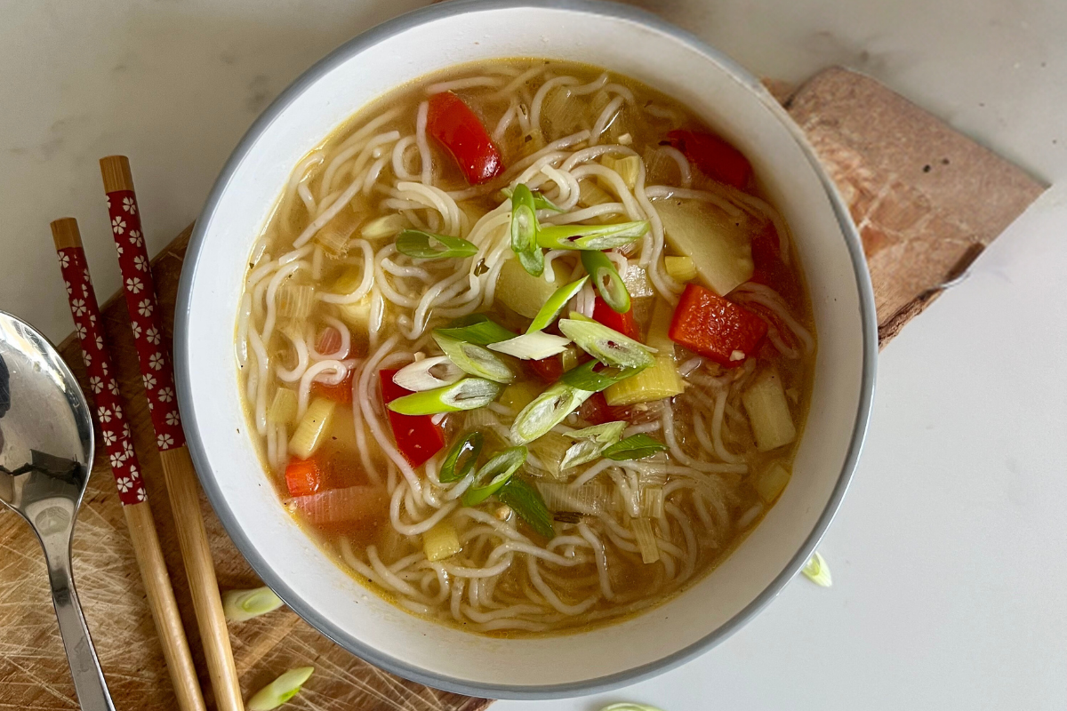 Vegetable Noodle Soup: A Light, Flavourful and Nourishing Choice